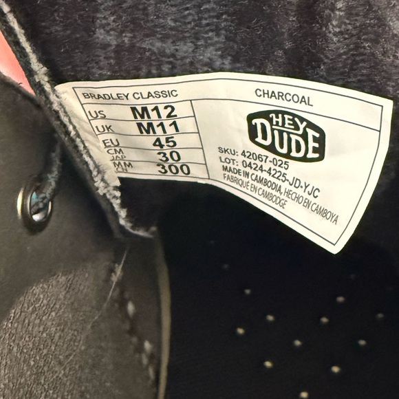 Hey Dude Mens Bradley Classic Gray Lace-Up Faux Leather Chukka Boots new size 12 - Picture 6 of 7